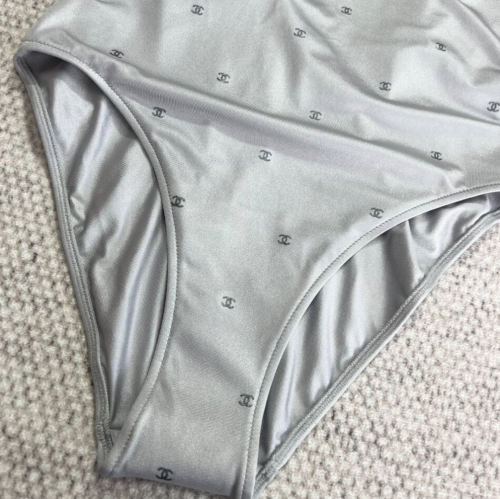 Chanel 2024 CC logo swimsuit - Picture 7 of 16
